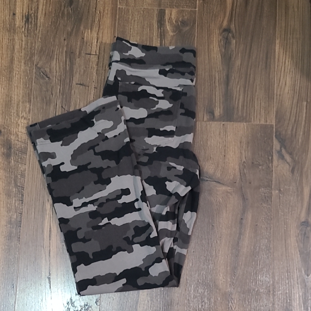 Duluth Trading Co - Camouflage Cargo Leggings - Picture 4 of 4
